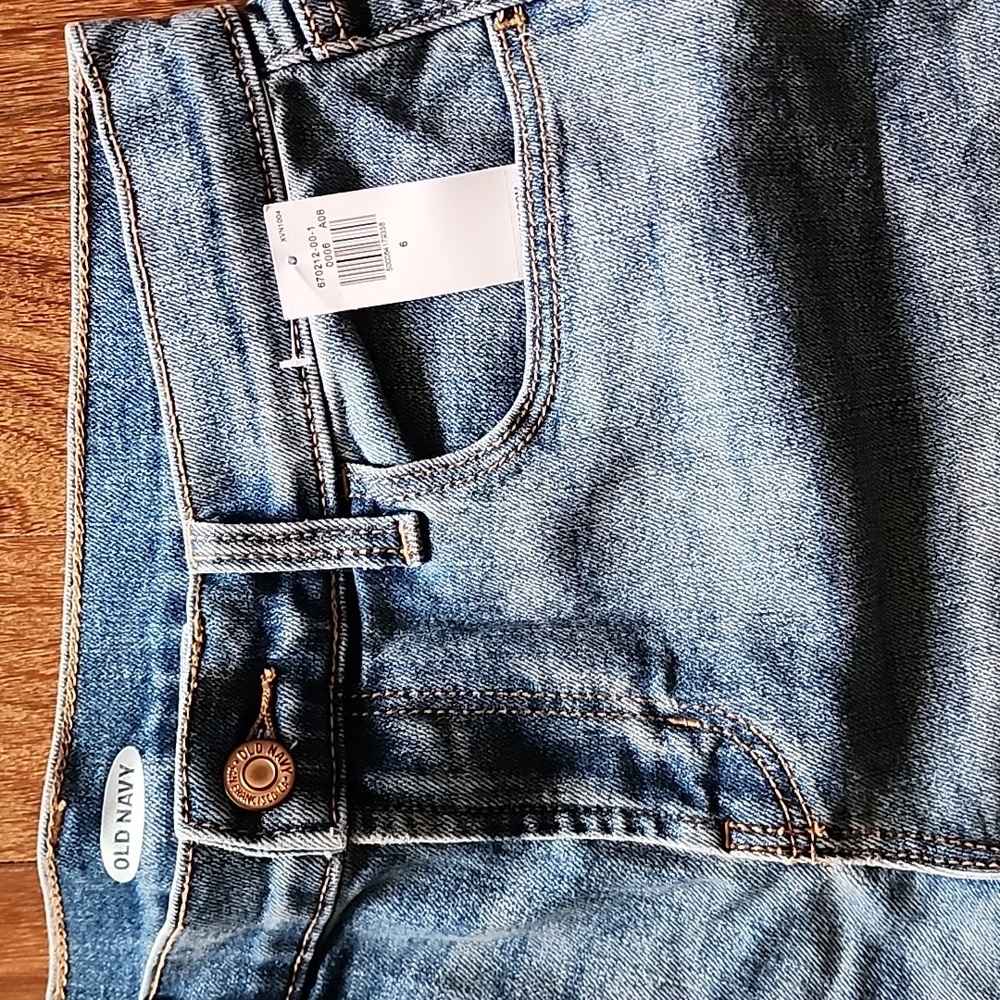 Women's Old Navy Denim Jean Shorts Size 6 - Picture 4 of 5